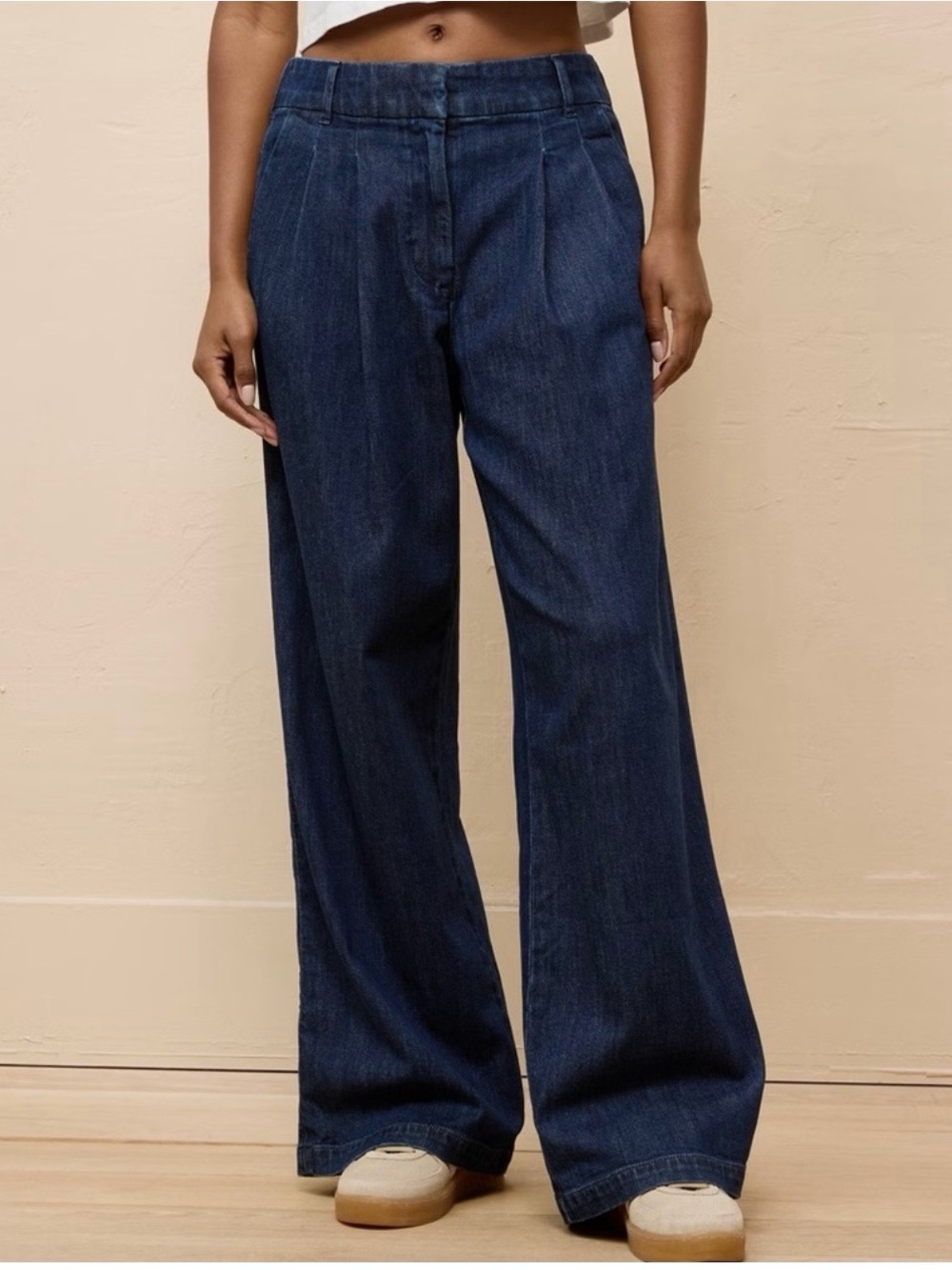 New American Eagle Dark Wash Wide Leg Trousers Size 4.